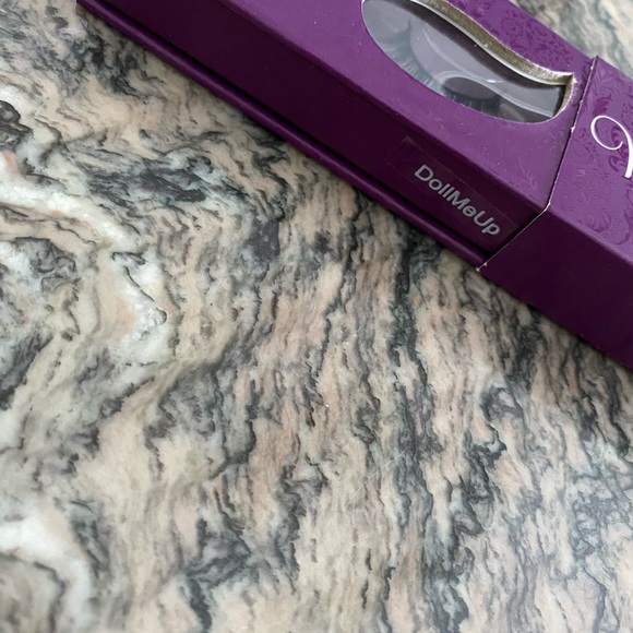 Velour Lashes - Picture 4 of 5